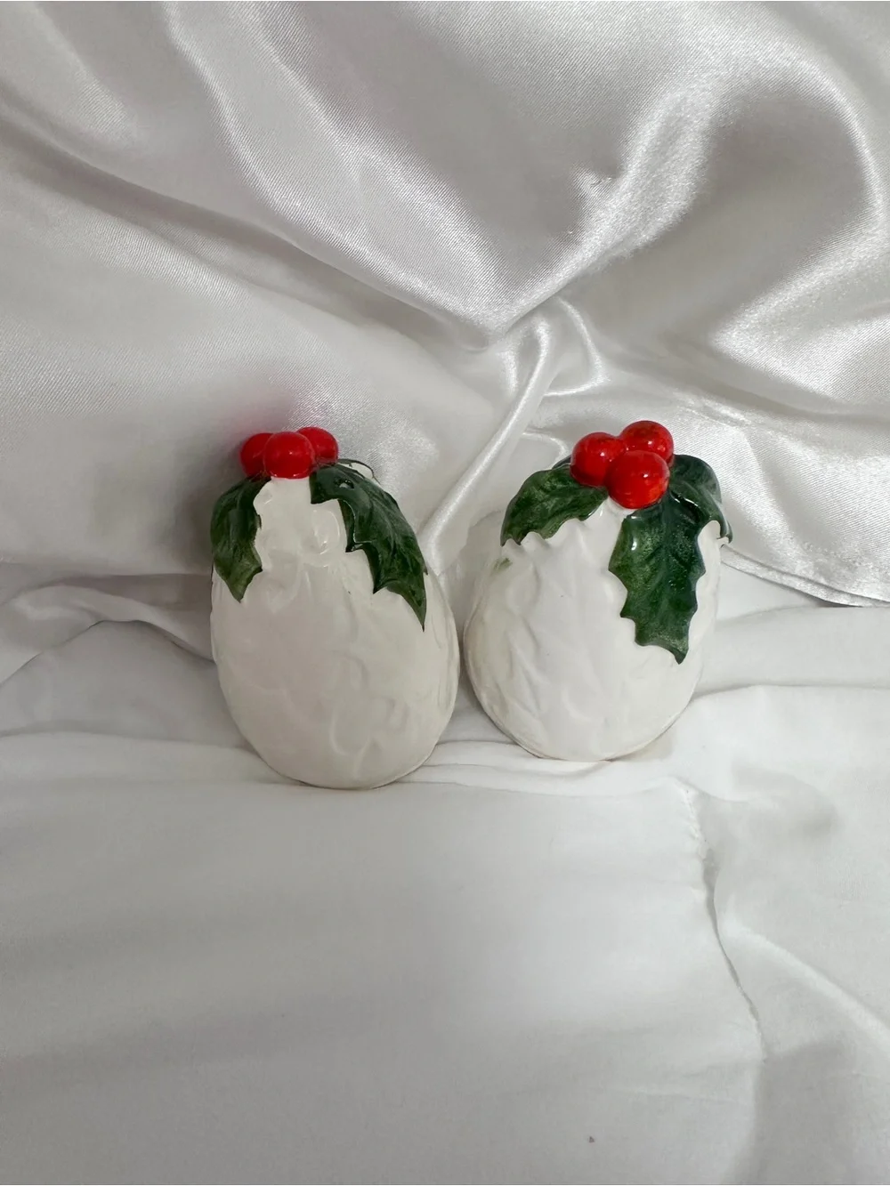 Lefton Holiday Holly Ceramic Salt and Pepper Shakers